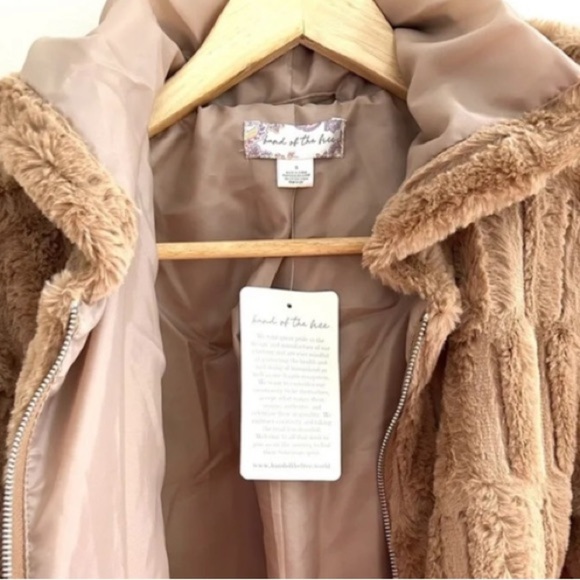 BNWT BAND OF THE FREE HOODED FAUX FUR ZIP-UP JACKET - Picture 4 of 4